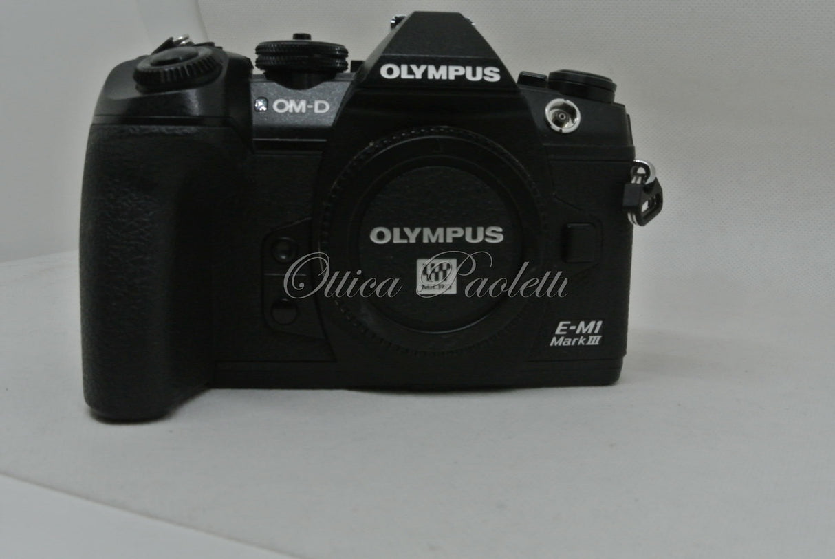 Olympus OM-D E-M1 Mark III Usata