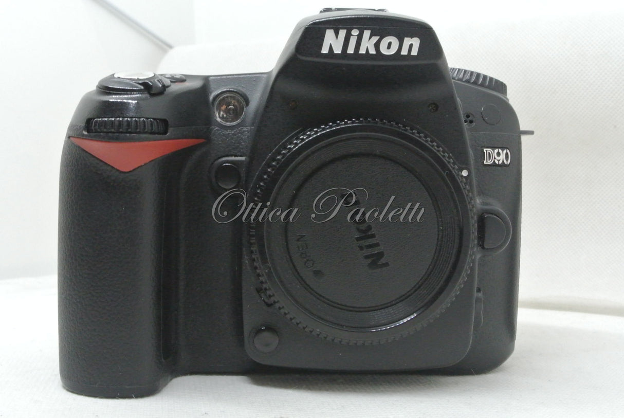 Nikon D90 Usata